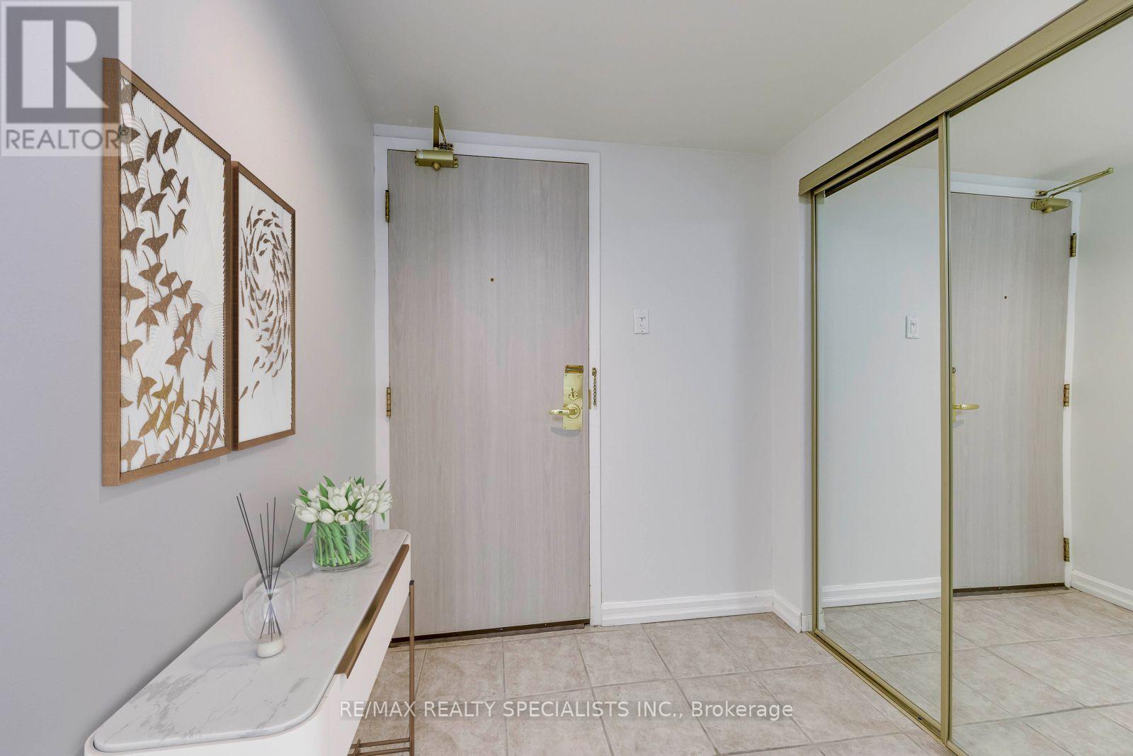 212 - 2155 Burnhamthorpe Road W, Mississauga, Ontario  L5L 5P4 - Photo 8 - W13851360