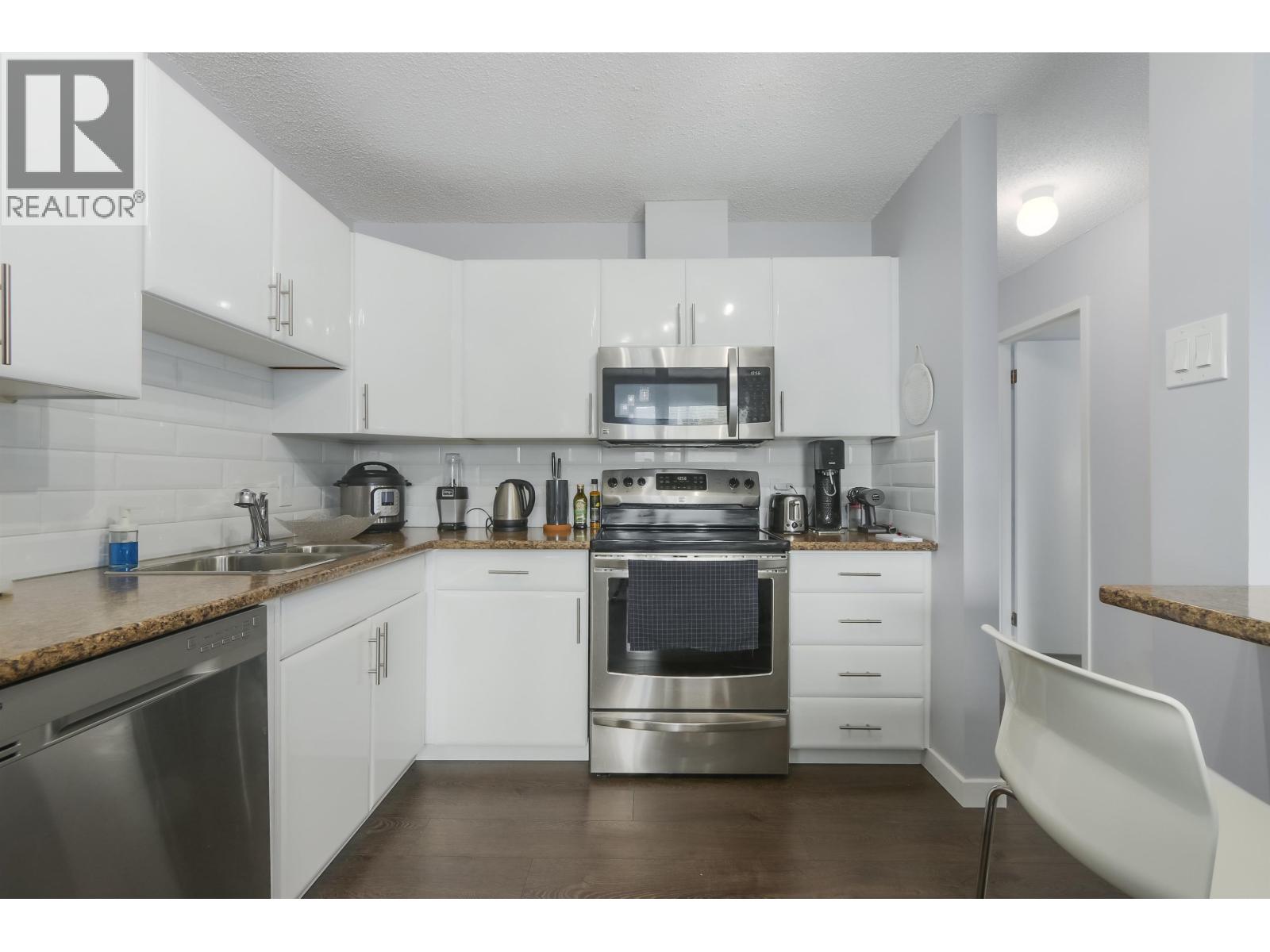 402 550 Eighth Street, New Westminster, British Columbia  V3M 3R9 - Photo 9 - R3171491