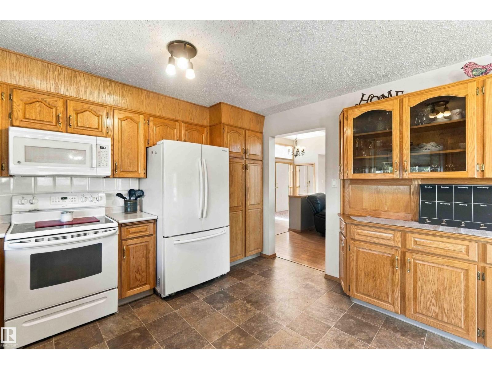 16, 56019 Rge Rd 230