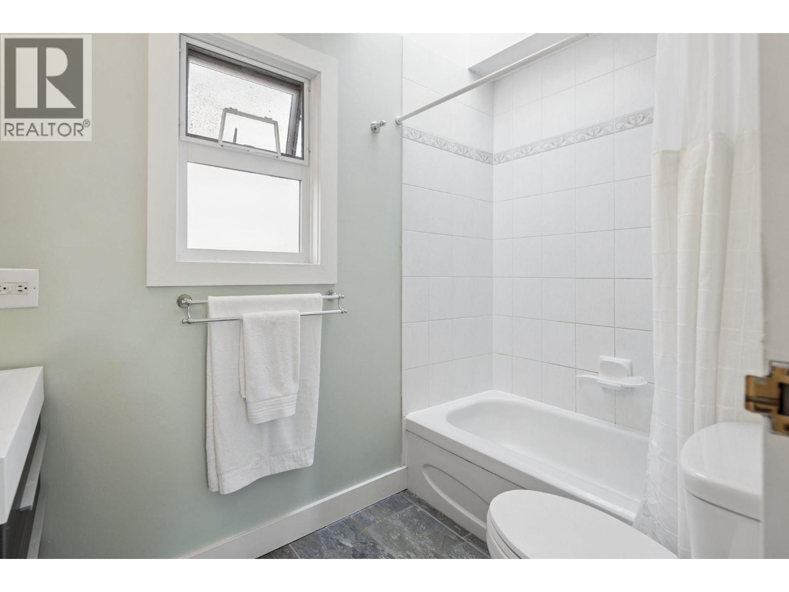 3 230 W 15th Street, North Vancouver, British Columbia  V7M 1S2 - Photo 28 - R3171413