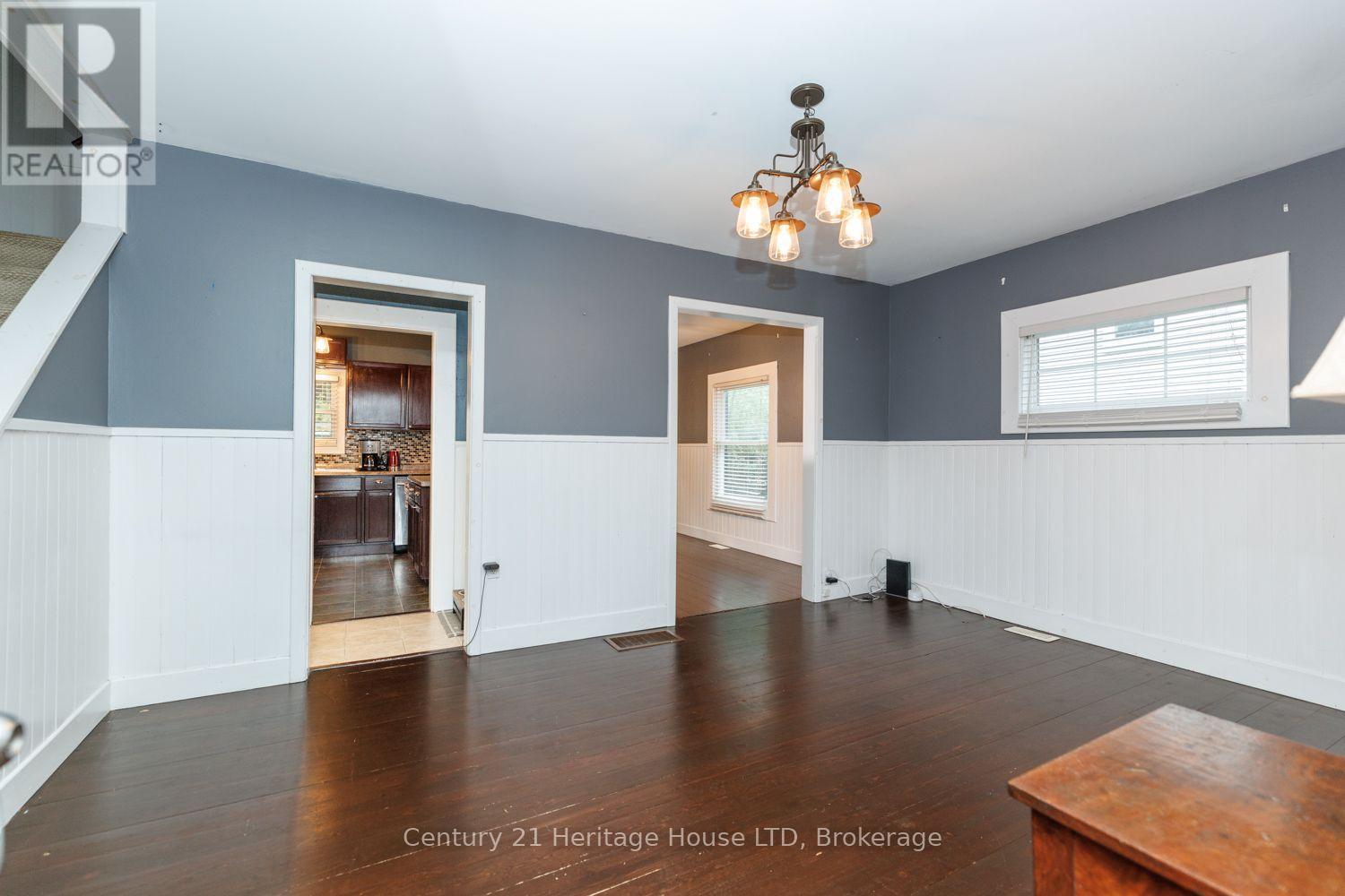 305 Phipps Street S, Fort Erie, Ontario  L2A 2V7 - Photo 4 - X13844700