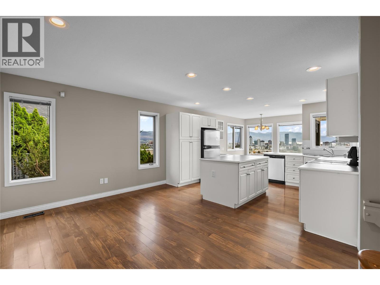 657 Royal View Drive