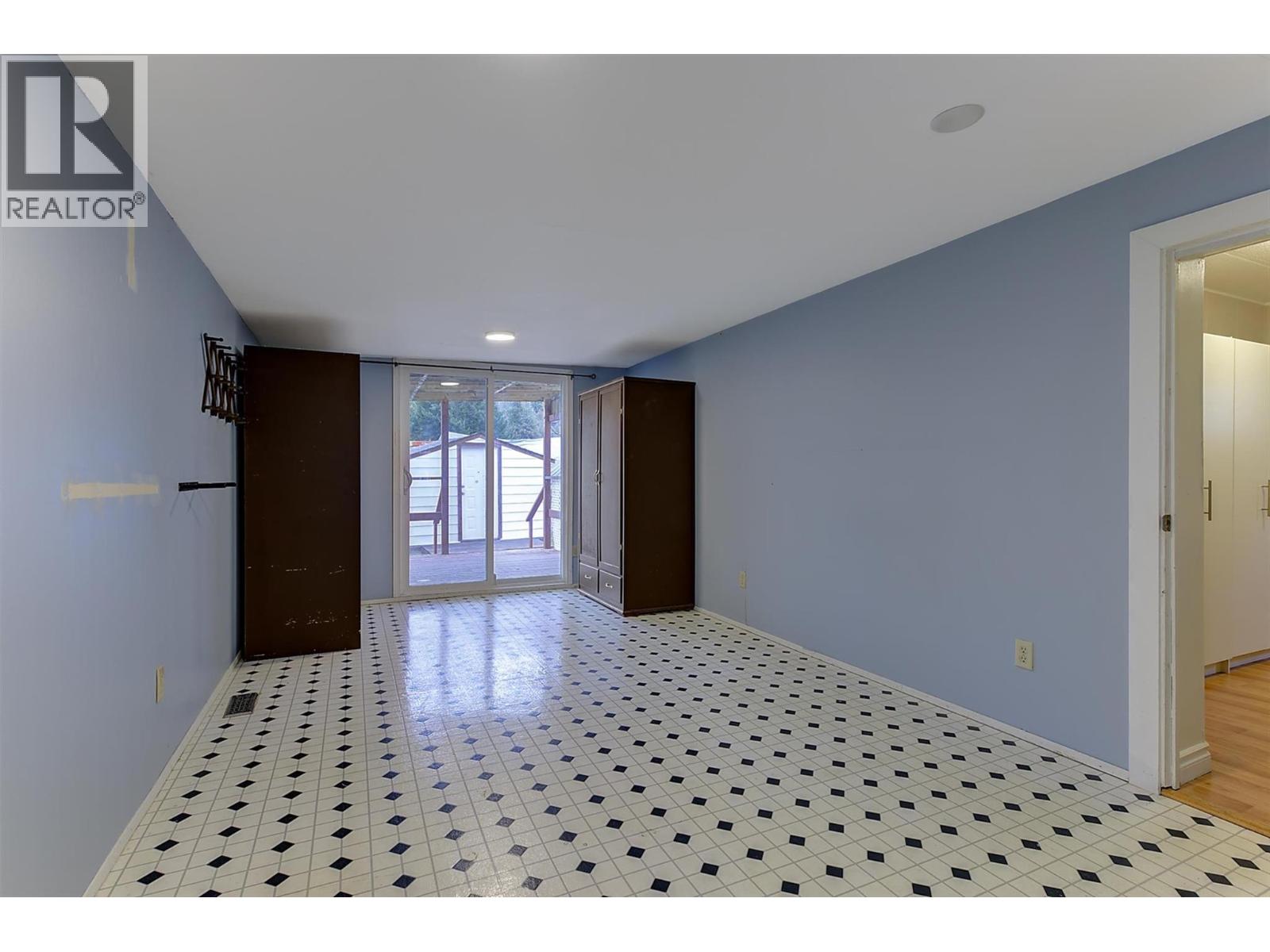 1929 97 Highway S Unit# 45