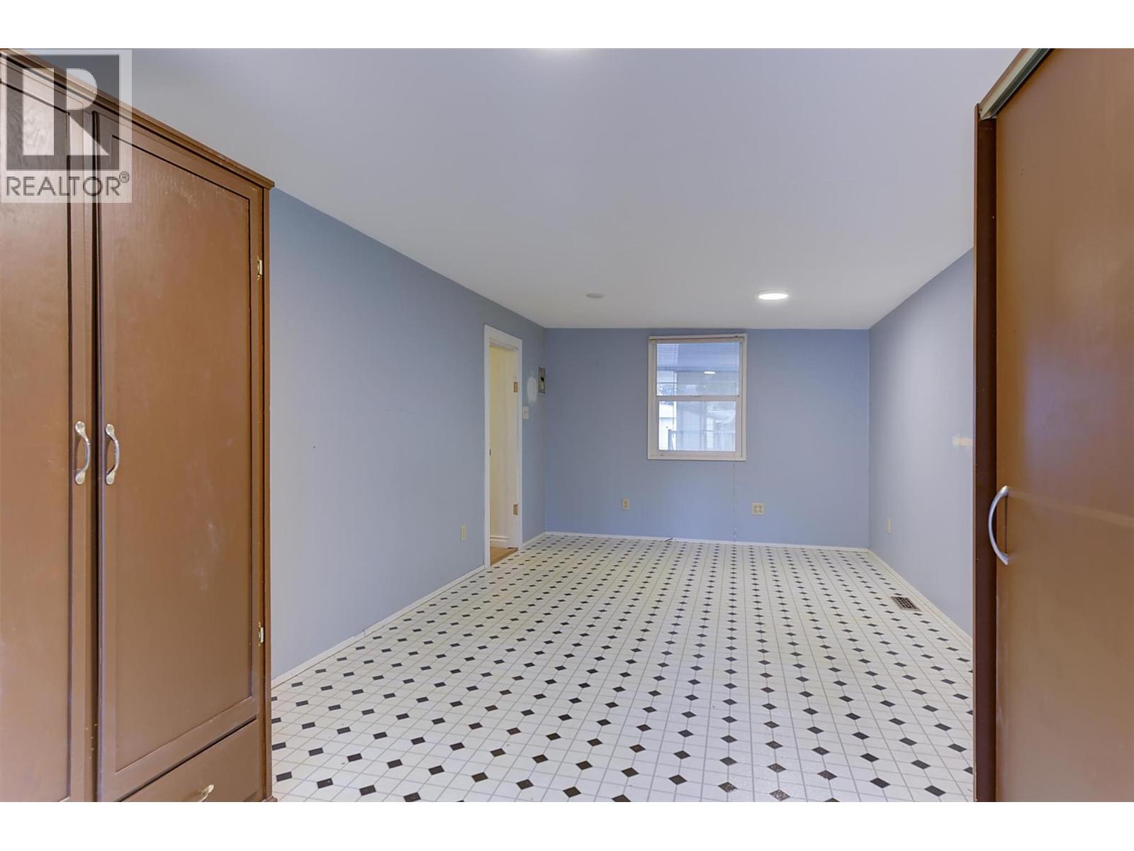 1929 97 Highway S Unit# 45