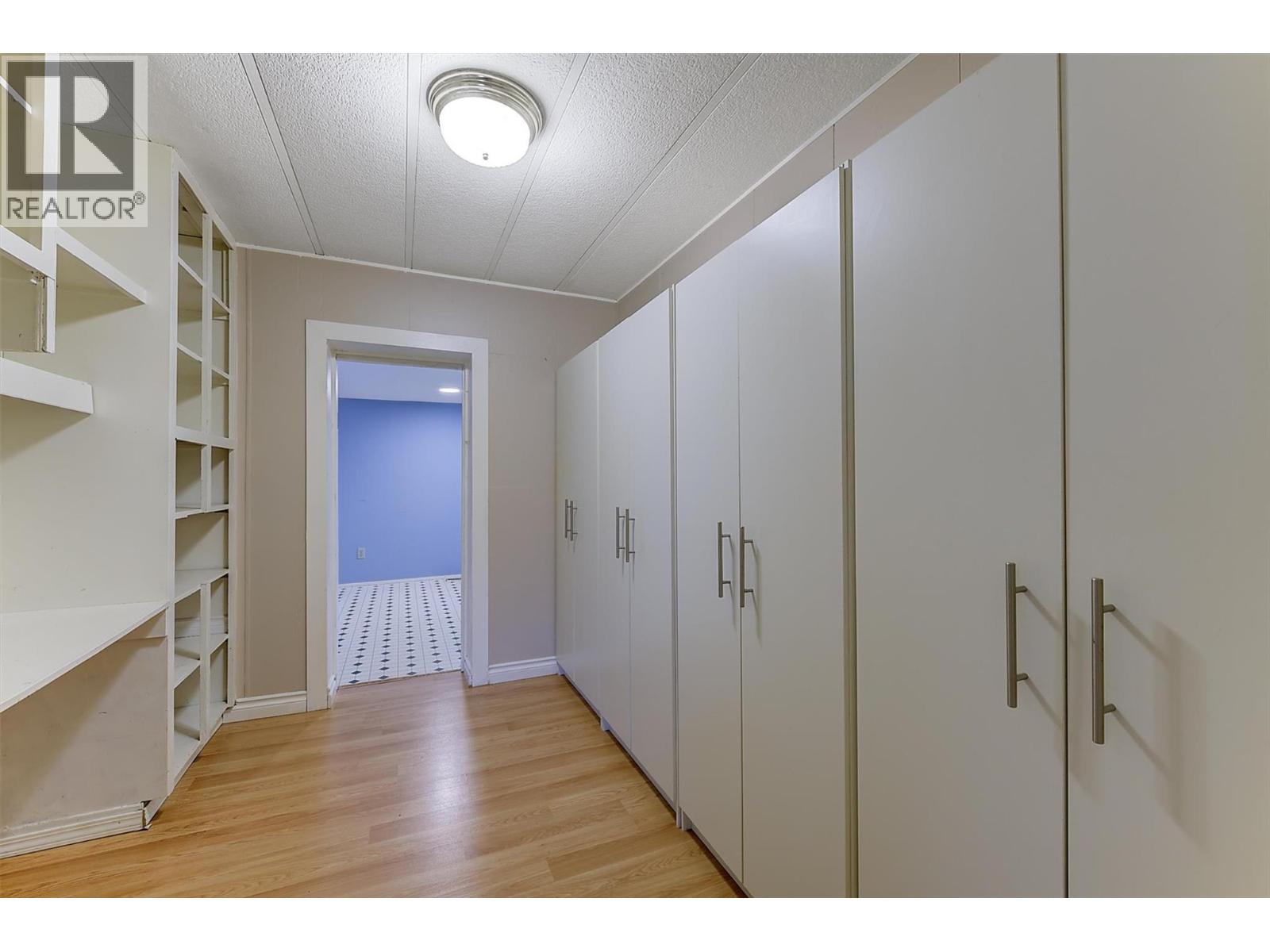 1929 97 Highway S Unit# 45