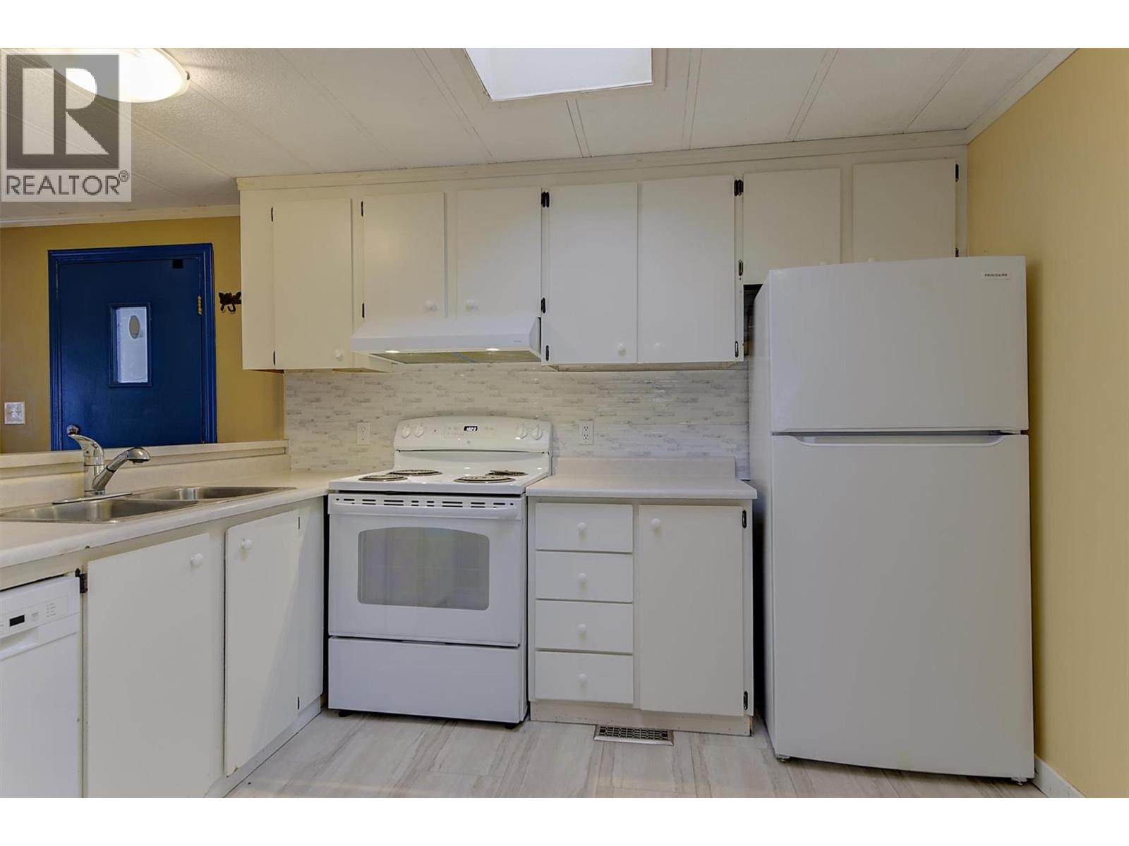 1929 97 Highway S Unit# 45