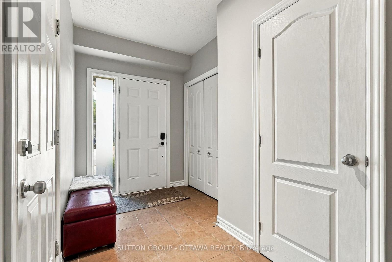333 Riversedge Crescent, Ottawa, Ontario K1V 0Y7 - Photo 2 - X13852214
