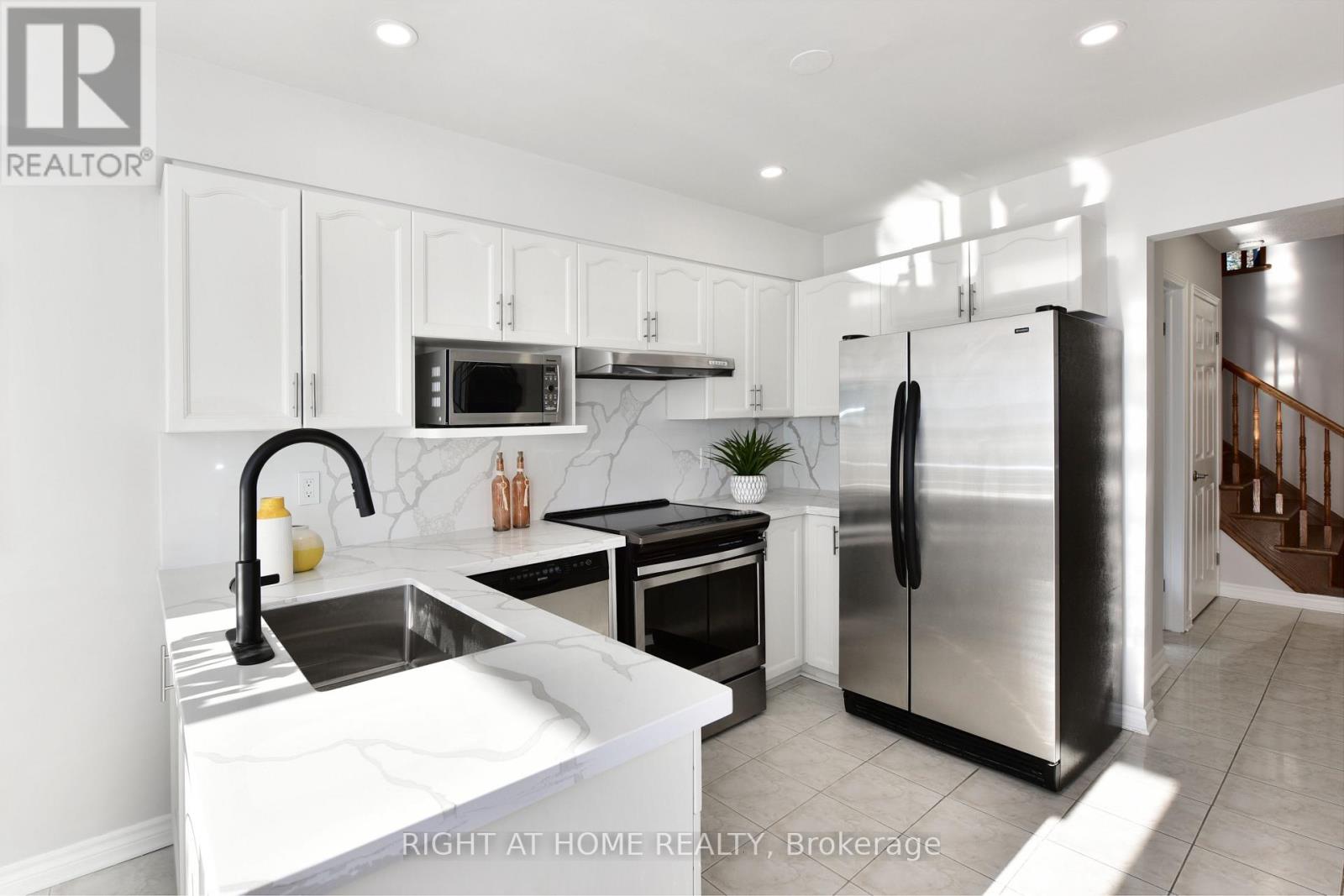 24 Harrington Court, Ottawa, Ontario K2K 2S7 - Photo 14 - X13852228