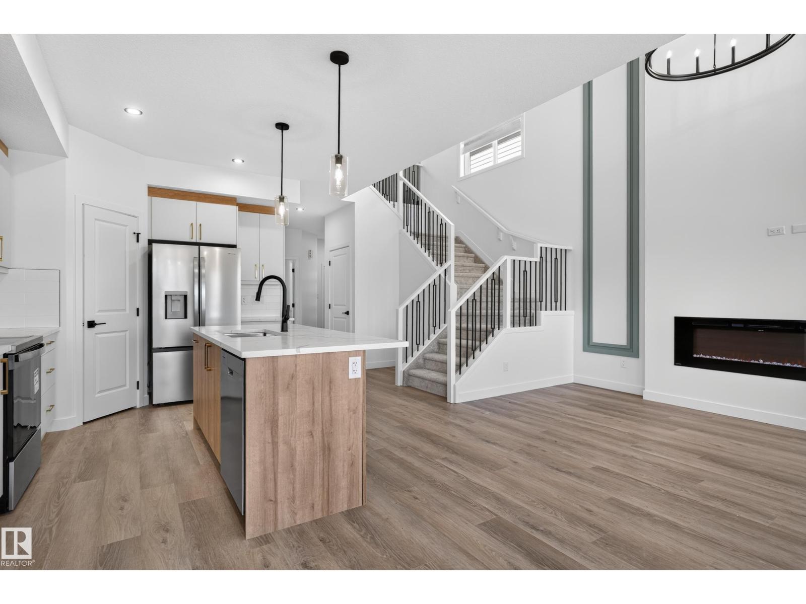 4 parker LN