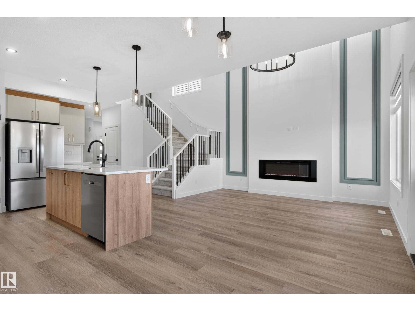 4 parker LN