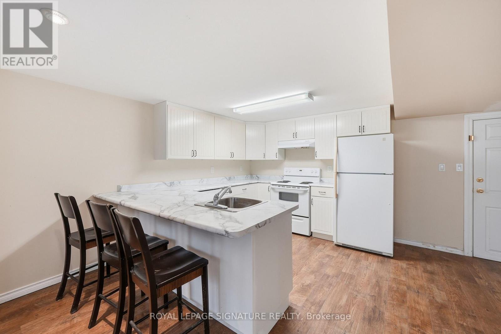 Lower - 531 Rodd Avenue, Pickering, Ontario L1W 2B1 - Photo 4 - E13852184