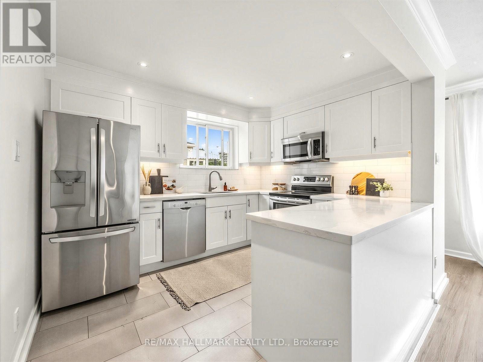 16 Avis Crescent, Toronto, Ontario M4B 1B7 - Photo 14 - E13852248