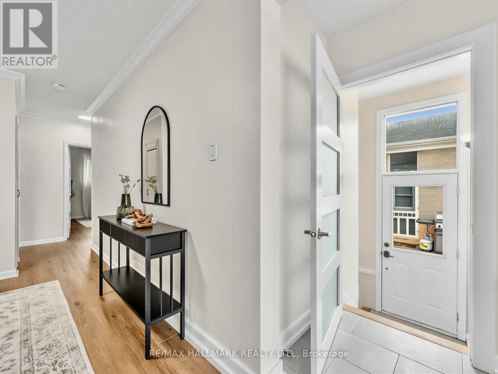 16 Avis Crescent, Toronto, Ontario M4B 1B7 - Photo 20 - E13852248
