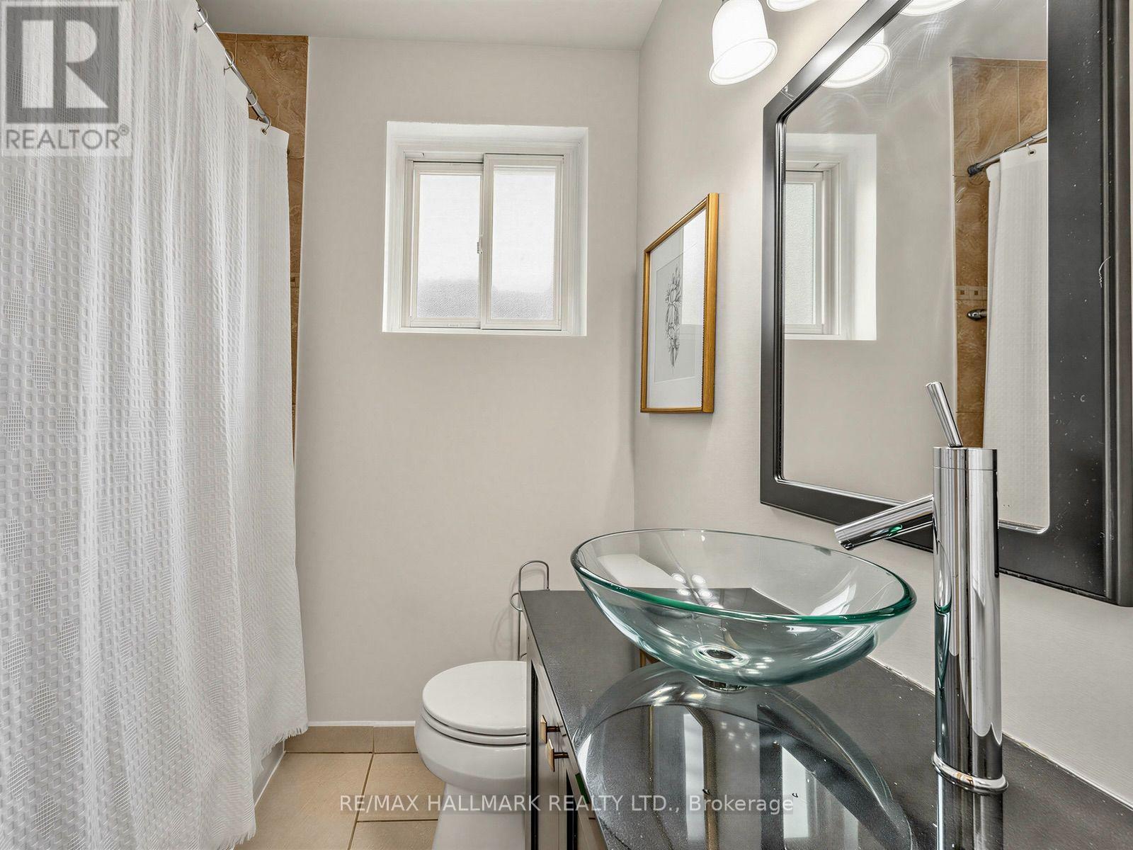 16 Avis Crescent, Toronto, Ontario M4B 1B7 - Photo 21 - E13852248