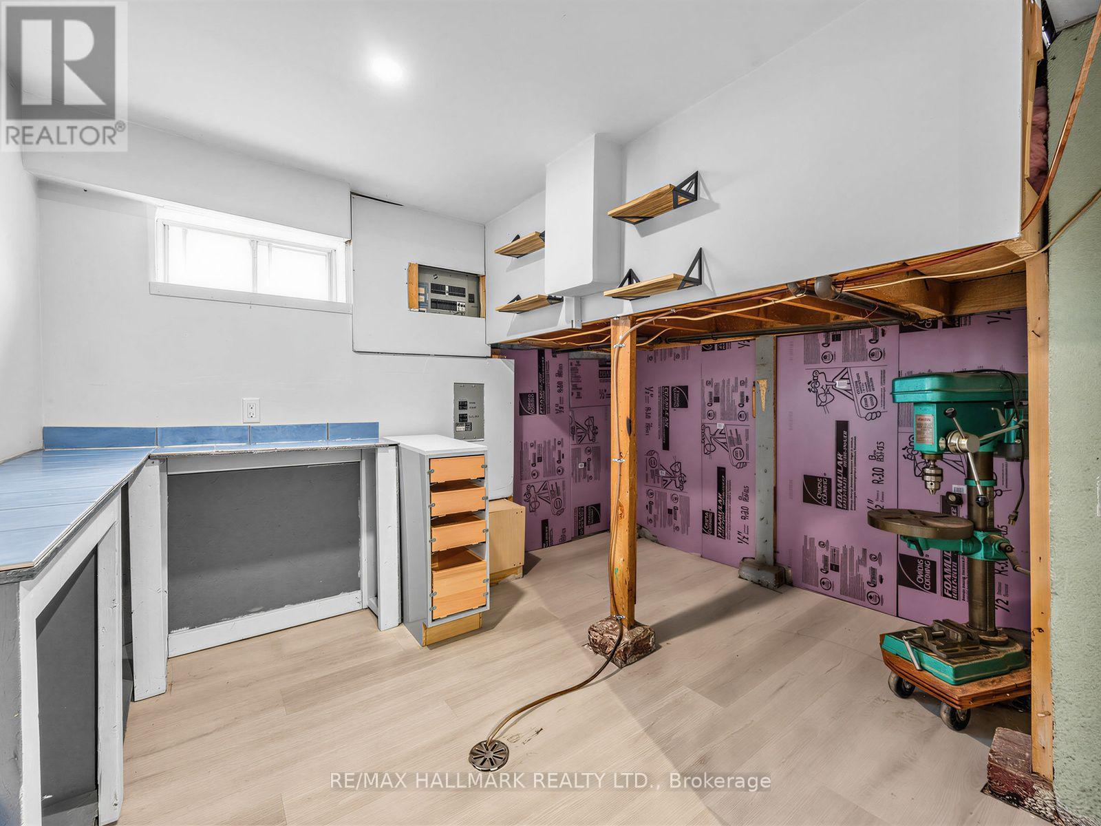 16 Avis Crescent, Toronto, Ontario M4B 1B7 - Photo 43 - E13852248