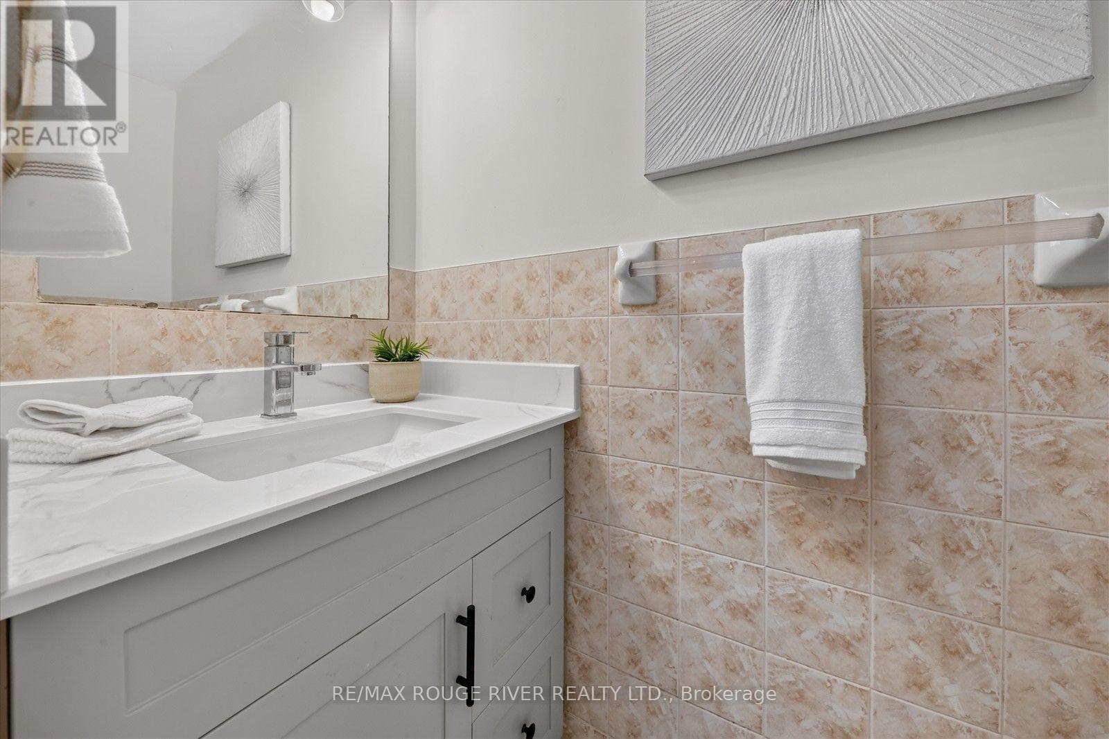 211 Ponymeadow Terrace, Toronto, Ontario  M1C 4W2 - Photo 19 - E13852274