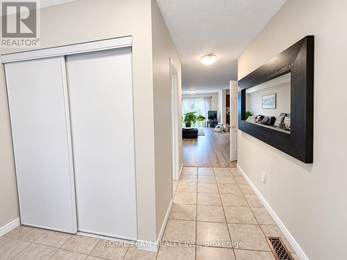 1786 Swan Street, Innisfil, Ontario L9S 0A9 - Photo 3 - N13852162