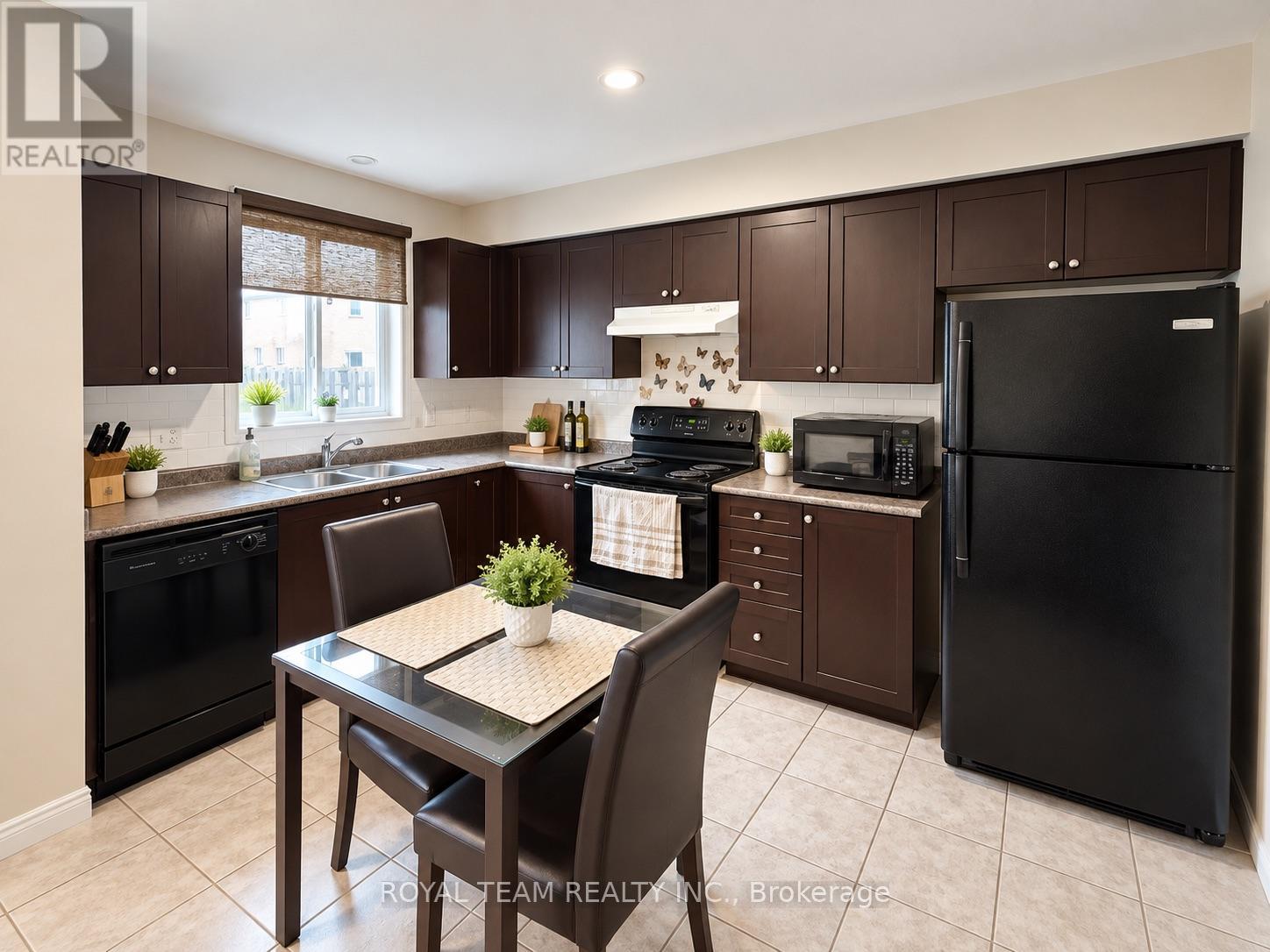1786 Swan Street, Innisfil, Ontario L9S 0A9 - Photo 5 - N13852162
