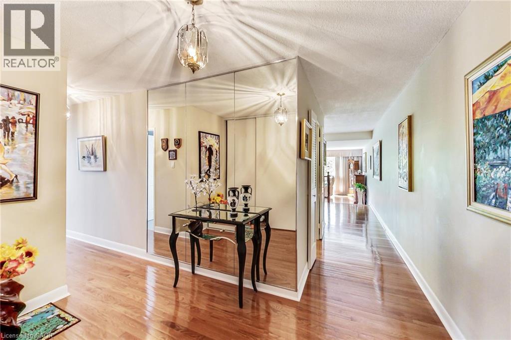 2185 Marine Drive Unit# 202, Oakville, Ontario  L6L 5L6 - Photo 3 - 40868343