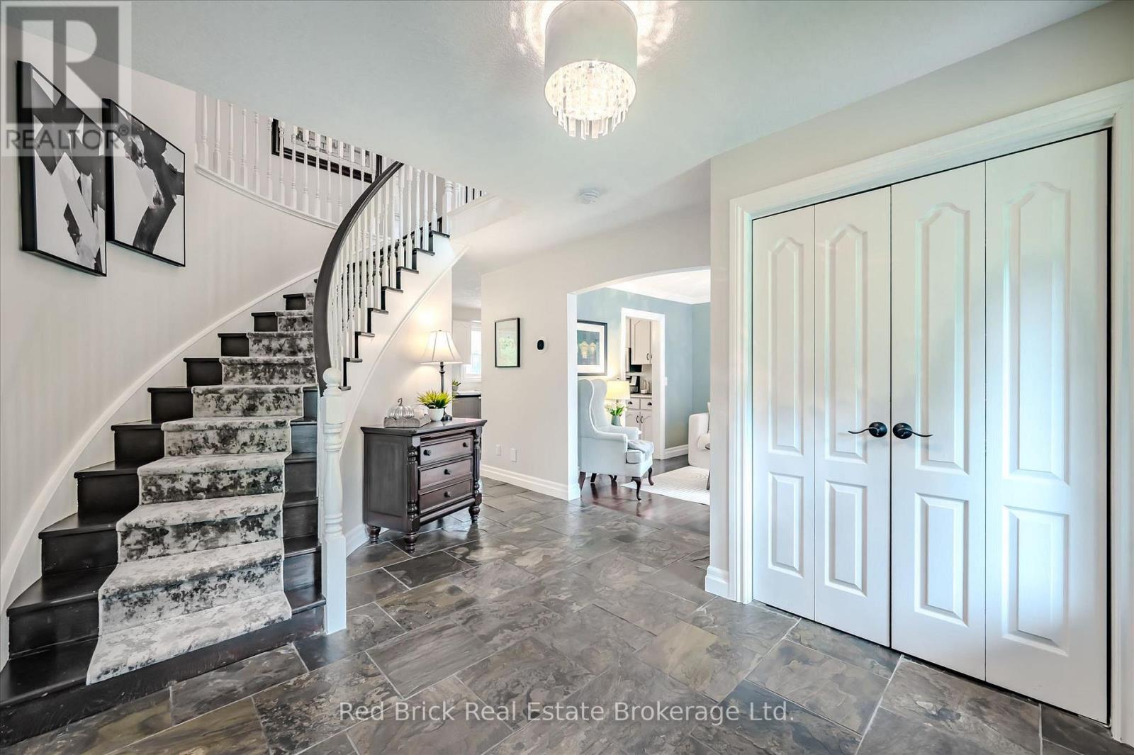 8 Sugarbush Place, Guelph, Ontario  N1H 7Z3 - Photo 8 - X13852220