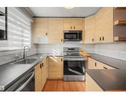 3211 71 St NW, Edmonton, Alberta T6K 1L1 (30351121)