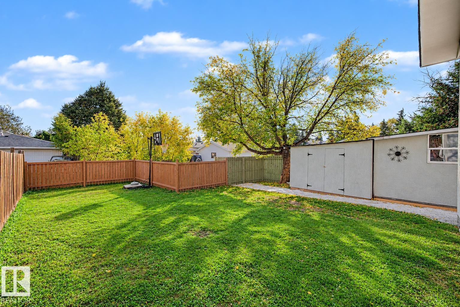 3211 71 ST NW