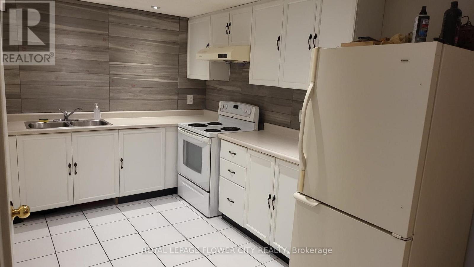 2605 Innisfil Road, Mississauga (Erin Mills), Ontario  L5M 4J1 - Photo 2 - W13852226
