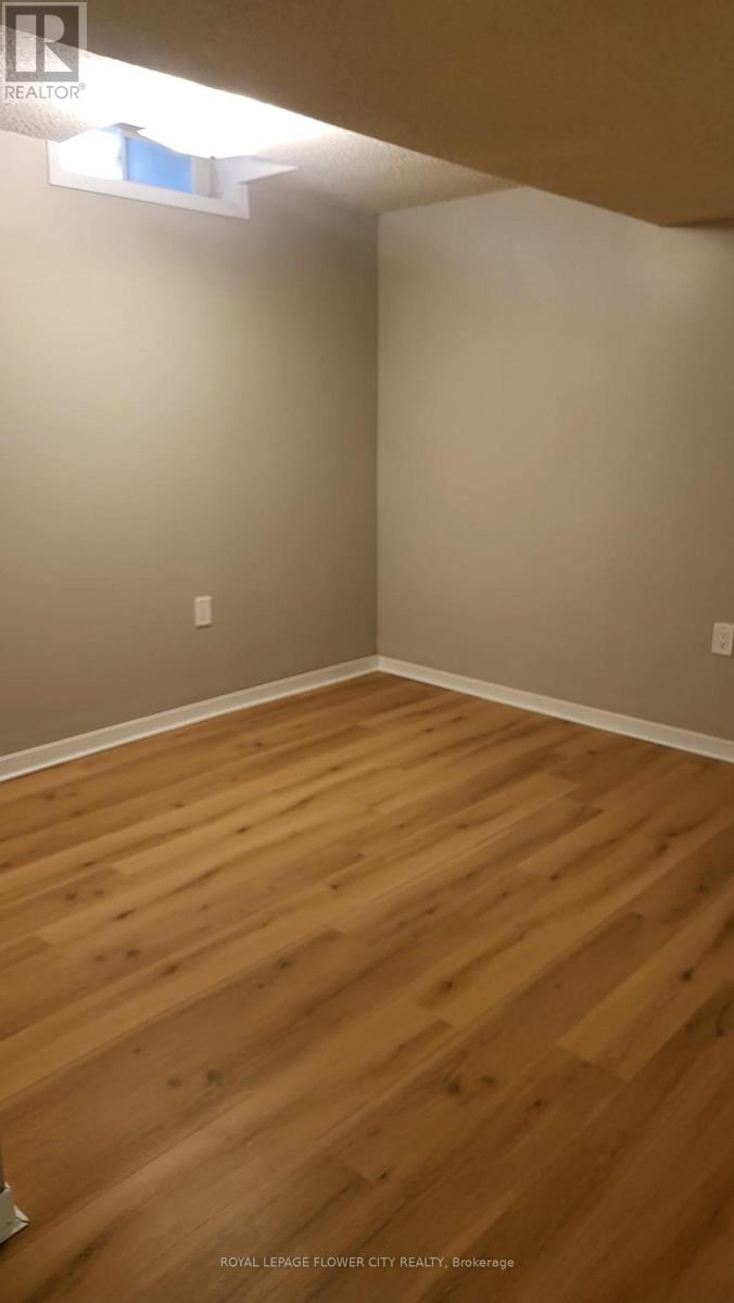 2605 Innisfil Road, Mississauga (Erin Mills), Ontario  L5M 4J1 - Photo 5 - W13852226