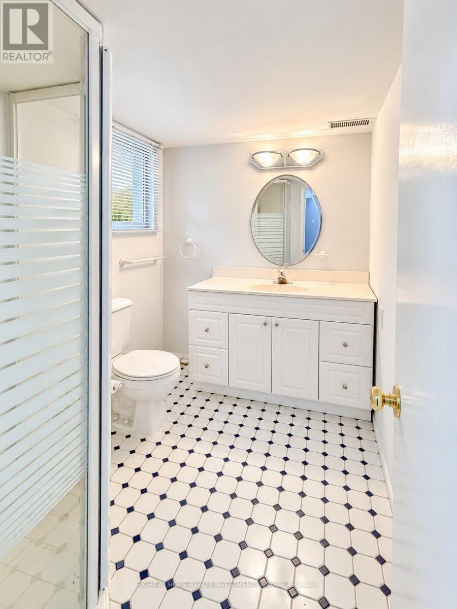 242 Silverthorn Avenue, Toronto, Ontario  M6N 3K4 - Photo 13 - W13852280