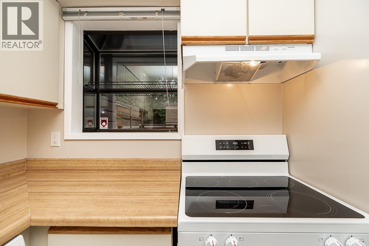 4248 Garden Grove Drive, Burnaby, British Columbia  V5G 4G6 - Photo 10 - R3171478