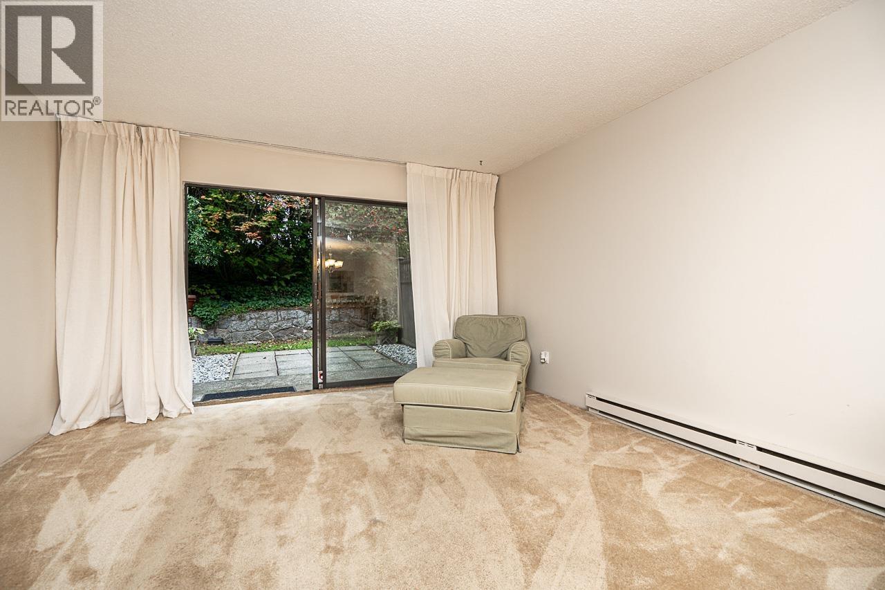 4248 Garden Grove Drive, Burnaby, British Columbia  V5G 4G6 - Photo 6 - R3171478
