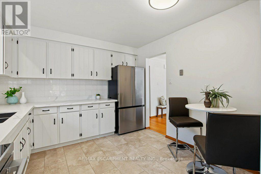 30 Catalina Drive, Hamilton (Greenford), Ontario  L8G 2M5 - Photo 13 - X13852286