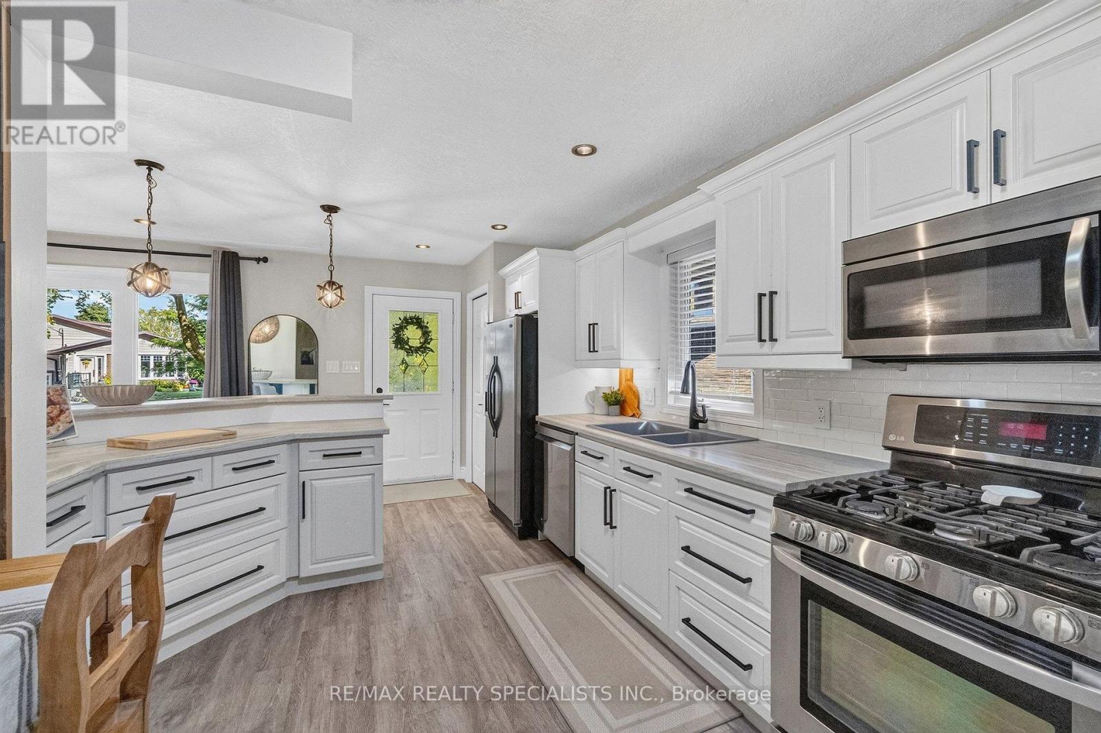 70 Duncairn Avenue, Kitchener, Ontario  N2M 4S4 - Photo 10 - X13852288