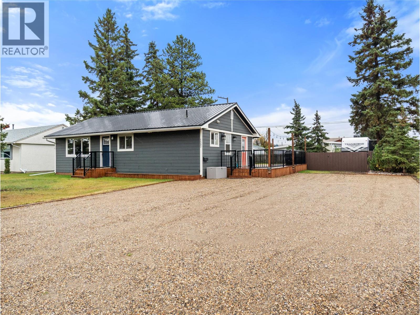 1537 115 Avenue, Dawson Creek, British Columbia