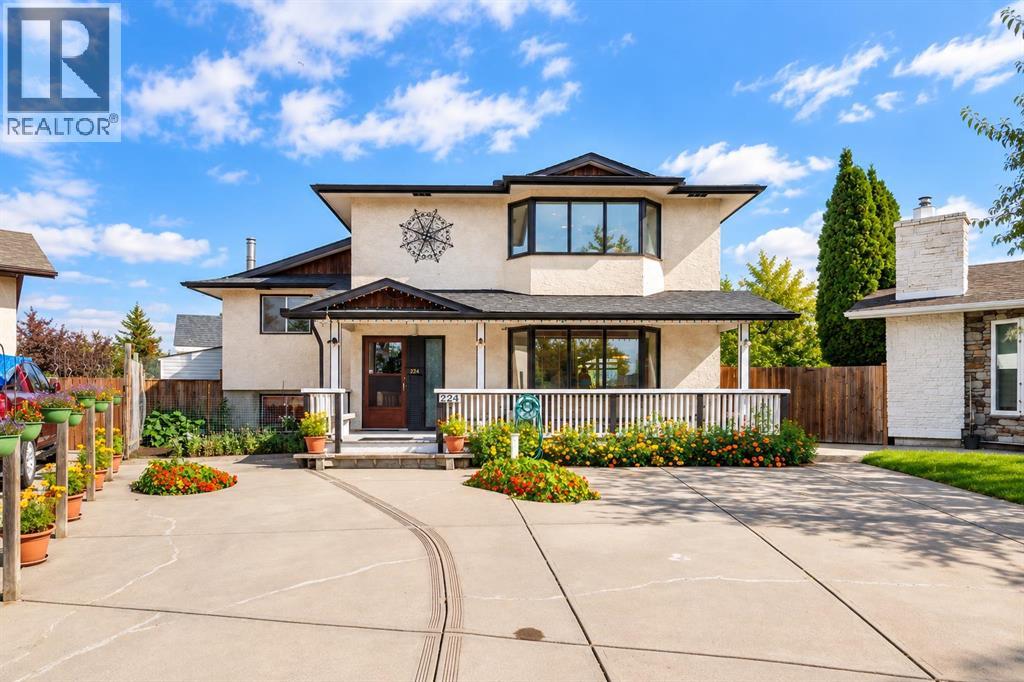 224 Pinetree Bay NE