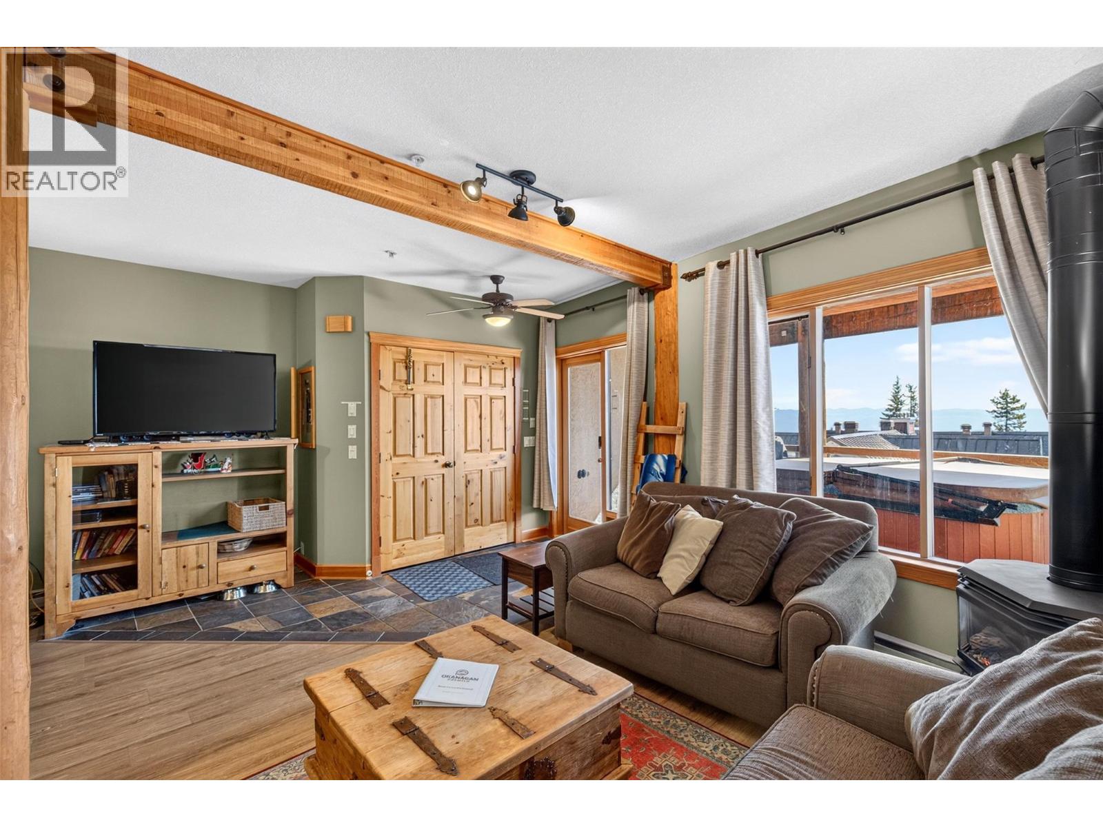 5873 Snow Pines Crescent Unit# A, Big White, British Columbia  V1P 1T4 - Photo 3 - 10401471