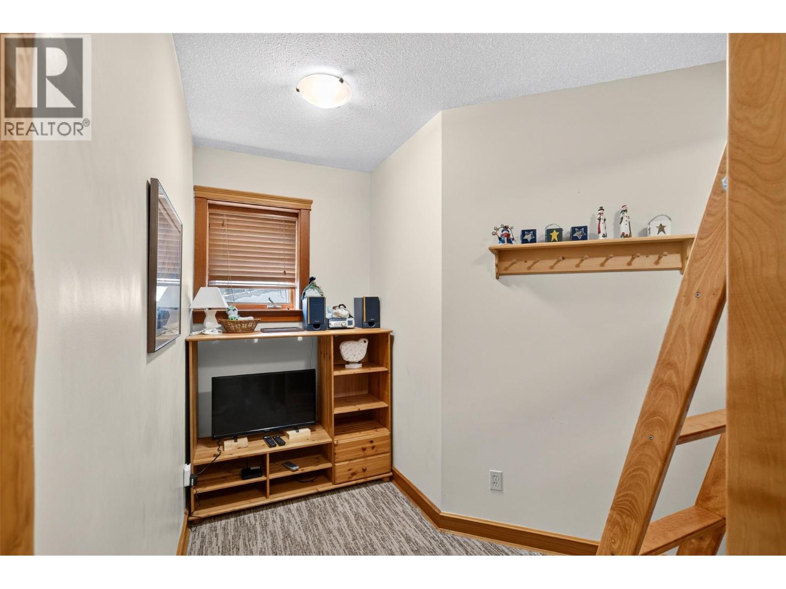 5873 Snow Pines Crescent Unit# A, Big White, British Columbia  V1P 1T4 - Photo 9 - 10401471