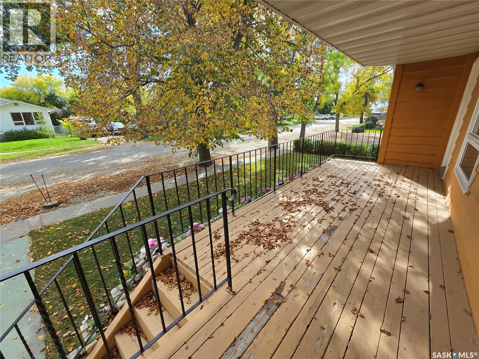 125 Mainprize Street, Midale, Saskatchewan  S0C 1S0 - Photo 2 - SK050145