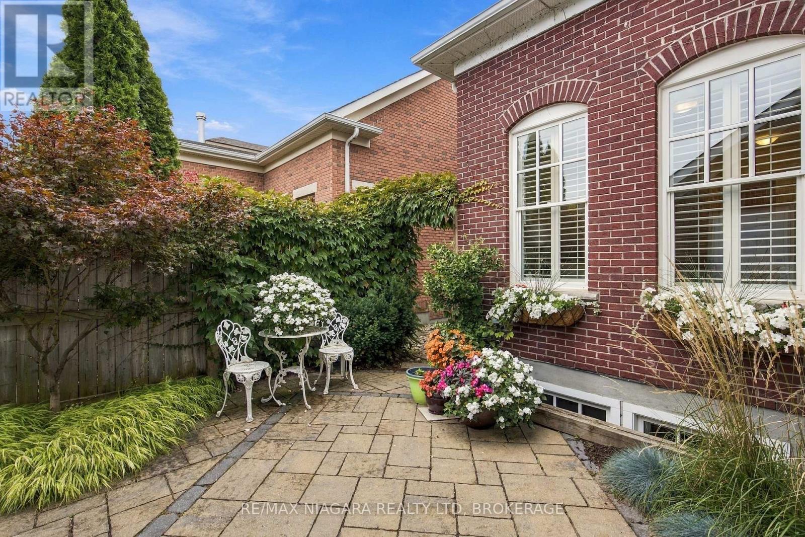 4 Blackbird Street, Niagara-On-The-Lake, Ontario  L0S 1J0 - Photo 6 - X13852296