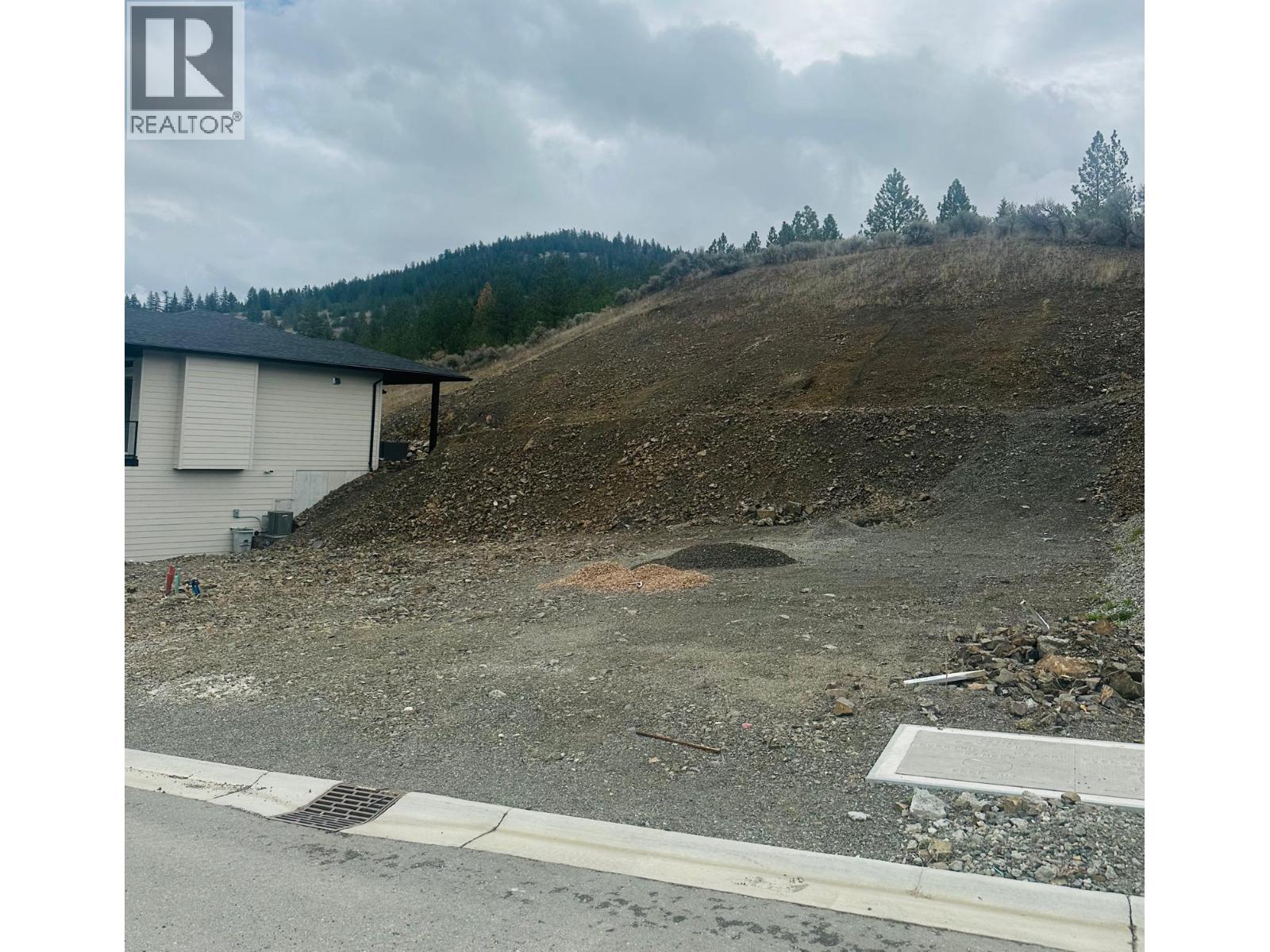 2189 Galore Crescent, Kamloops, British Columbia  V2E 0E4 - Photo 4 - 10402060
