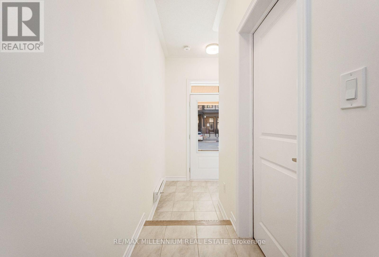 Upper - 34 Thornbird Crescent, Brampton, Ontario  L7A 0B8 - Photo 3 - W13852306