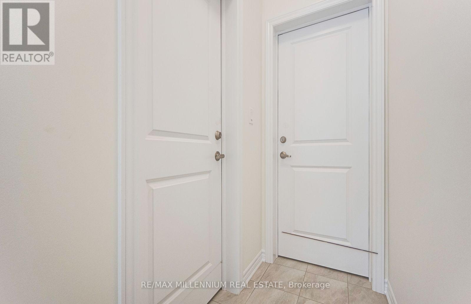 Upper - 34 Thornbird Crescent, Brampton, Ontario  L7A 0B8 - Photo 4 - W13852306