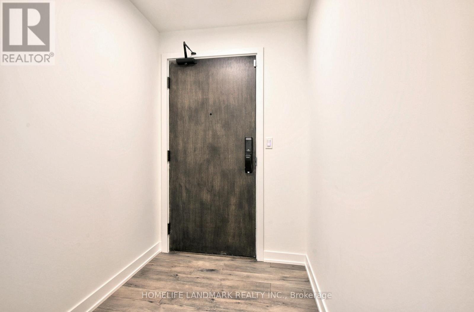 720 - 1005 Dundas Street E, Oakville, Ontario  L6H 8C7 - Photo 2 - W13852318