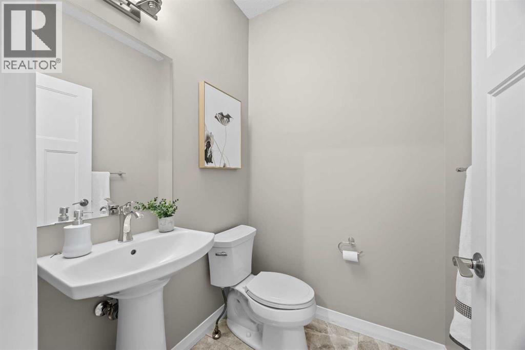 27 Mahogany Crescent SE