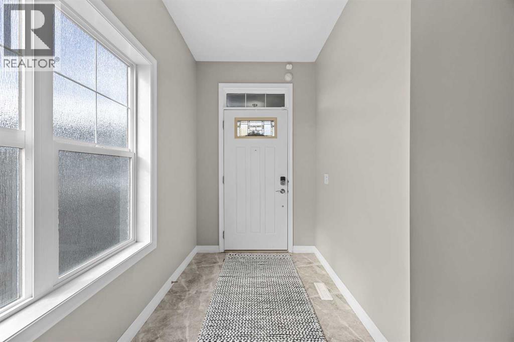 27 Mahogany Crescent SE