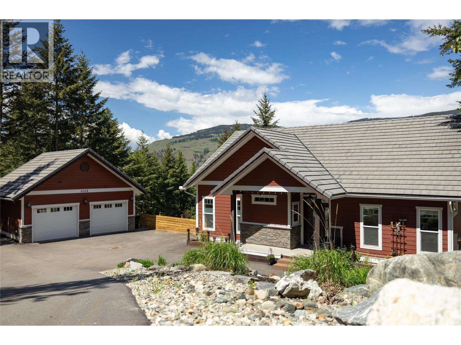 4006 Coachwood Close, Coldstream, British Columbia  V1B 3Y4 - Photo 3 - 10402466