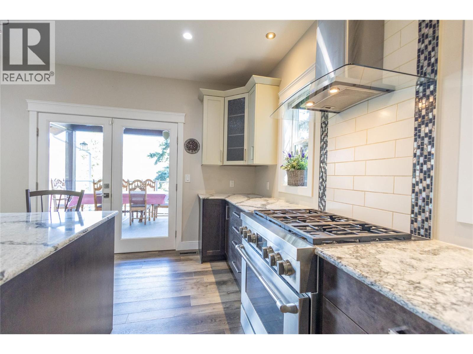 4006 Coachwood Close, Coldstream, British Columbia  V1B 3Y4 - Photo 37 - 10402466
