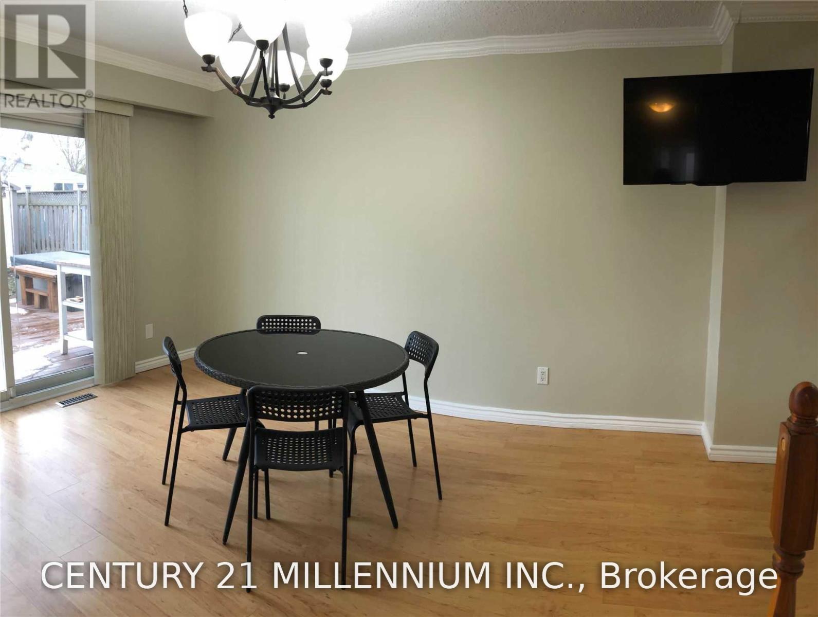 8 Sutherland Avenue, Brampton, Ontario  L6V 2H4 - Photo 13 - W13850914