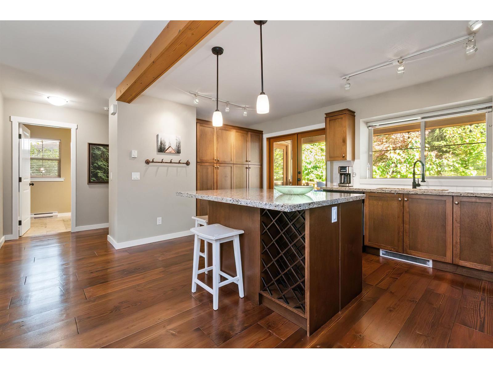 1852 RAVENWOOD TRAIL|Cultus Lake South