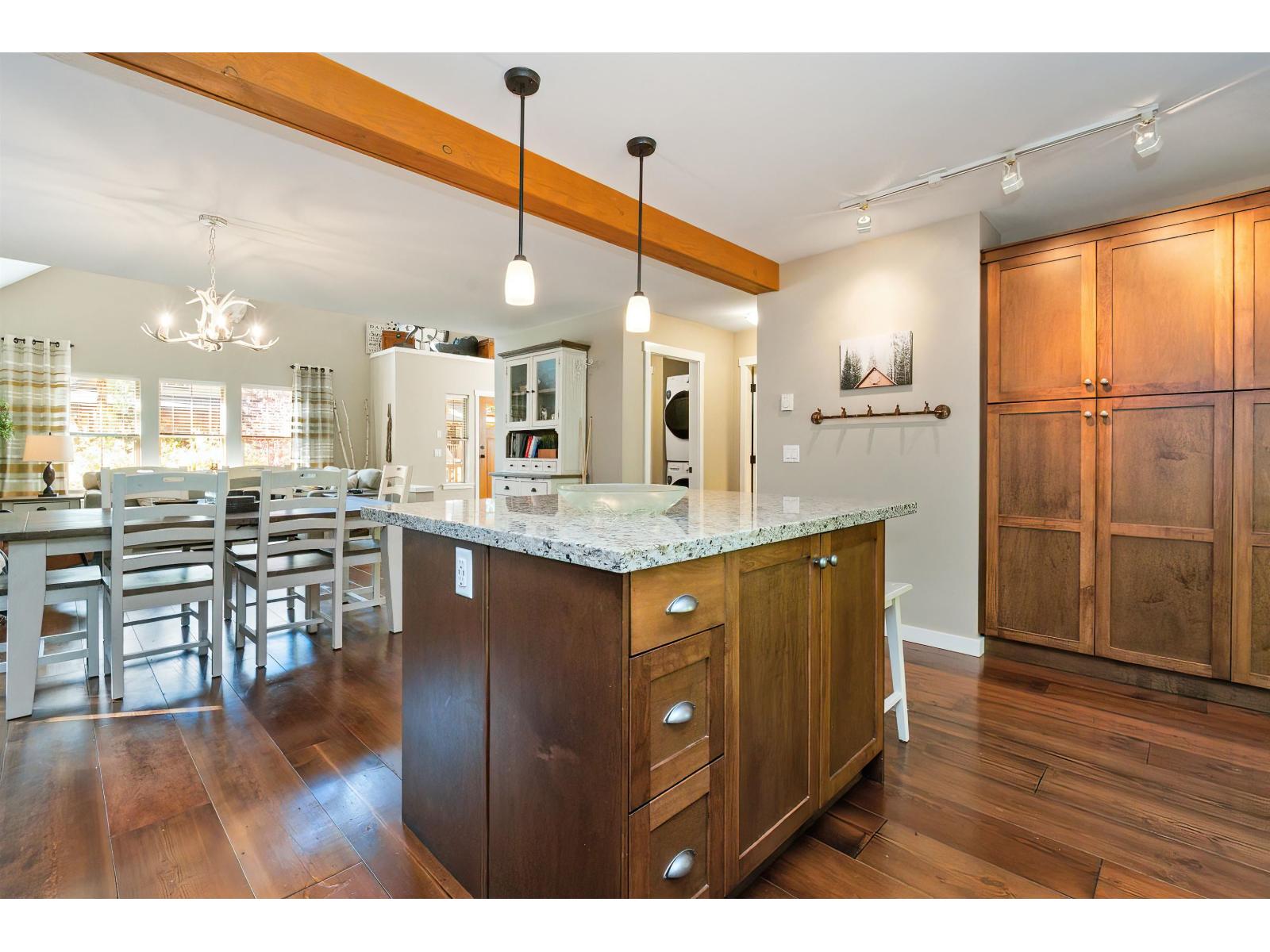 1852 RAVENWOOD TRAIL|Cultus Lake South